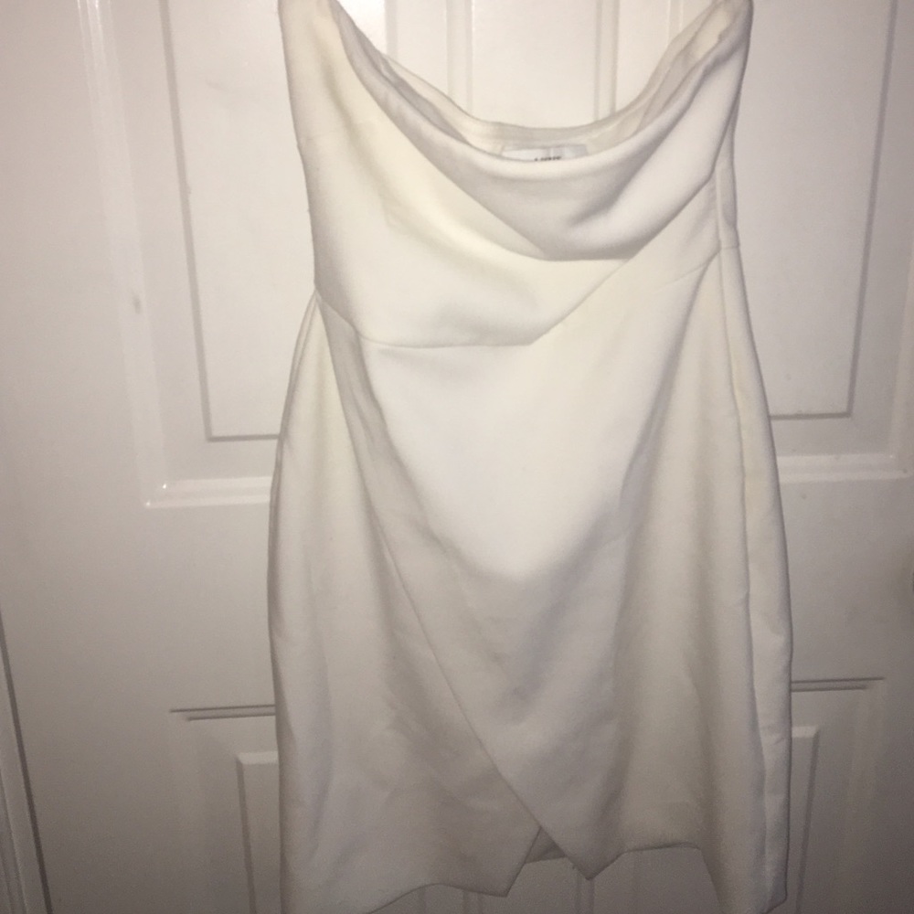 Likely strapless dress, size 2 EXCELLENT condition - Picture 4 of 5